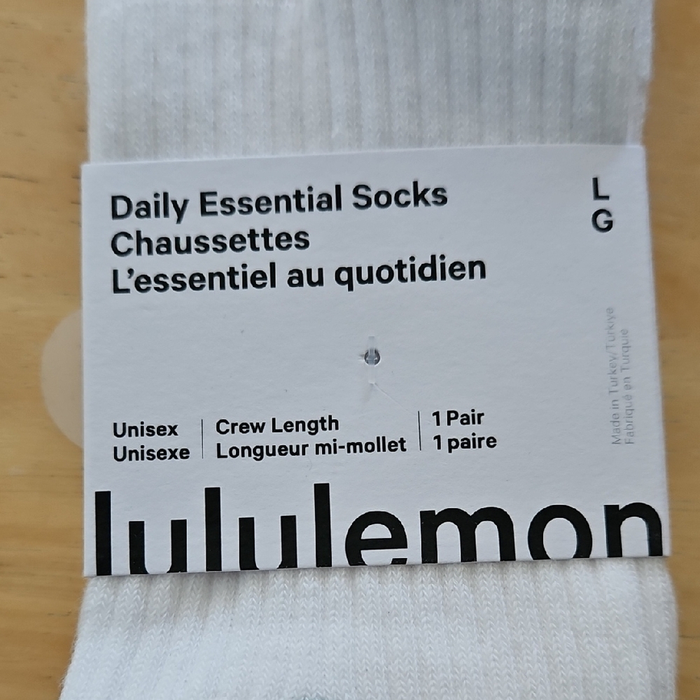LULEKEMON CREW LENGTH SOCKS - Picture 3 of 10